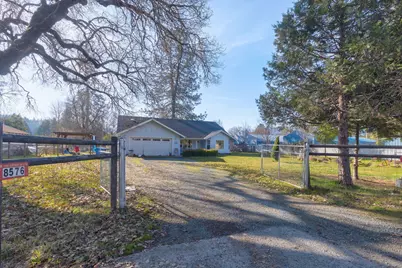 8576 E Evans Creek Road, Rogue River, OR 97537 - Photo 1