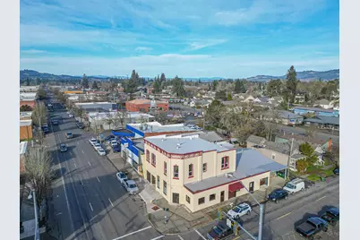 811 E 1st Street, Newberg, OR 97132 - Photo 2