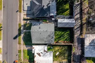 624 S Ivy St, Medford, OR 97501 - Photo 4