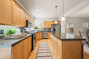 20381 Aberdeen Dr, Bend, OR 97702 - Photo 14