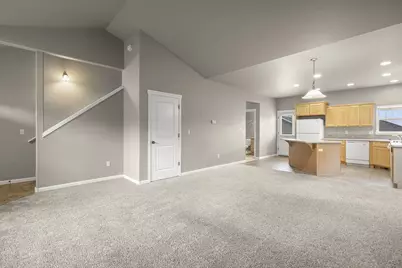 20702 Beaumont Drive, Bend, OR 97701 - Photo 2