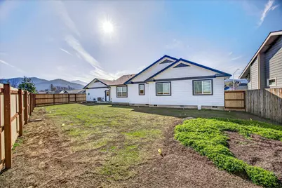 280 Oak Valley Drive, Talent, OR 97540 - Photo 32