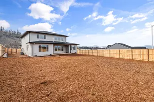 1153 Pumpkin Ridge Dr, Eagle Point, OR 97524 - Photo 40