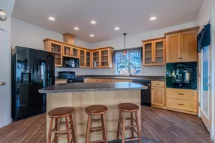 1316 NE Foster Way, Grants Pass, OR 97526 - Photo 2