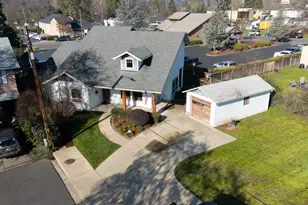 1316 NE Foster Way, Grants Pass, OR 97526 - Photo 2