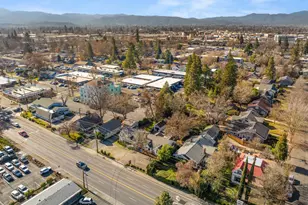 27 Crater Lake Ave, Medford, OR 97504 - Photo 32