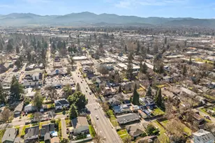 27 Crater Lake Ave, Medford, OR 97504 - Photo 42