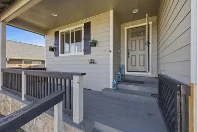 917 Stonewater Drive, Eagle Point, OR 97524 - Photo 4