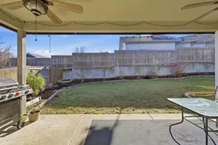 917 Stonewater Dr, Eagle Point, OR 97524 - Photo 22
