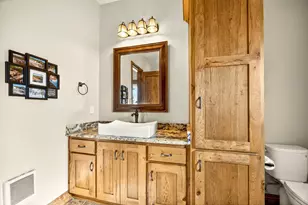 4182 N Roxy Dr, Medford, OR 97504 - Photo 66