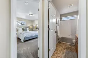 62661 Hawkview Road, Bend, OR 97701 - Photo 32