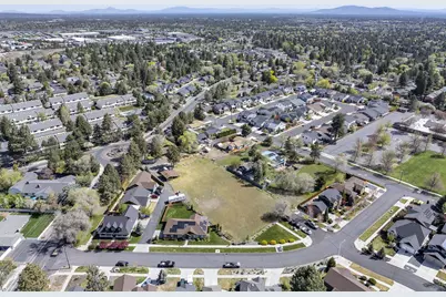 2640 NE 8th Street, Bend, OR 97701 - Photo 10