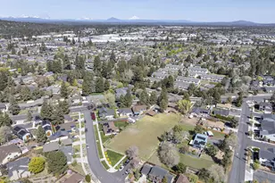 2640 NE 8th St, Bend, OR 97701 - Photo 6