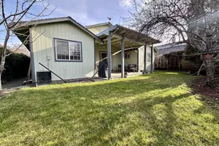 135 Meadow Slope Dr, Talent, OR 97540 - Photo 44