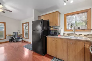 208 Chestnut Ln, Grants Pass, OR 97526 - Photo 14