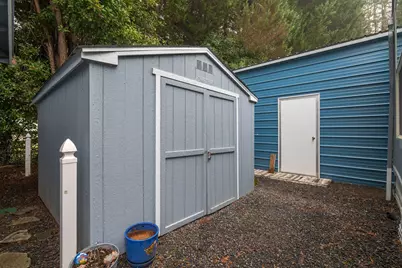 208 Chestnut Lane, Grants Pass, OR 97526 - Photo 26