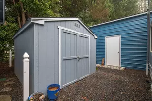 208 Chestnut Ln, Grants Pass, OR 97526 - Photo 26