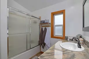 208 Chestnut Ln, Grants Pass, OR 97526 - Photo 22