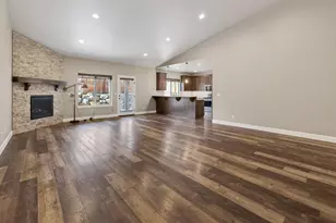 2793 SW 33rd St, Redmond, OR 97756 - Photo 8