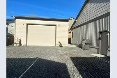 2793 SW 33rd Street, Redmond, OR 97756 - Photo 4