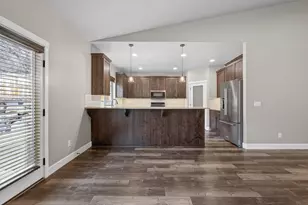 2793 SW 33rd St, Redmond, OR 97756 - Photo 10