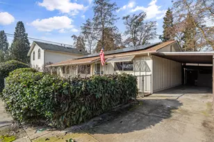 306 SW 3rd St, Grants Pass, OR 97526 - Photo 28