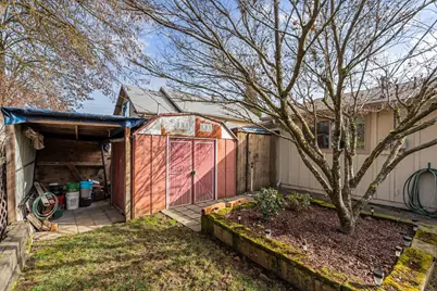 306 SW 3rd Street, Grants Pass, OR 97526 - Photo 22