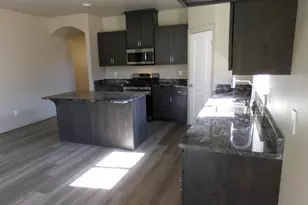3236 NW Dogwood Ave, Redmond, OR 97756 - Photo 8