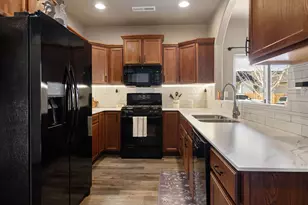 21331 NE Eagle Crossing Ave, Bend, OR 97701 - Photo 8