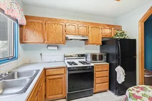 425 S Oakdale Ave, Medford, OR 97501 - Photo 14