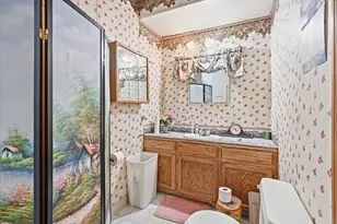 425 S Oakdale Ave, Medford, OR 97501 - Photo 22