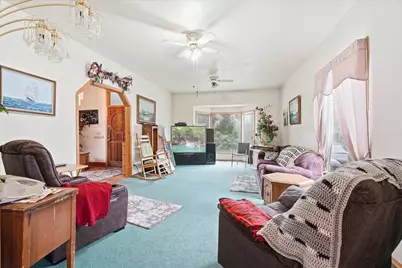 425 S Oakdale Avenue, Medford, OR 97501 - Photo 10