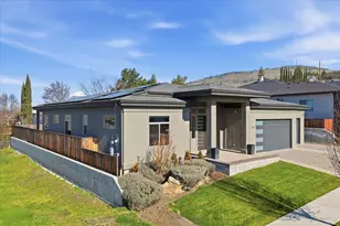 3261 Sky Wy, Medford, OR 97504 - Photo 4