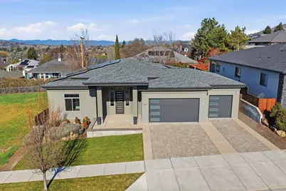 3261 Sky Way, Medford, OR 97504 - Photo 2