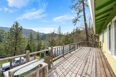 18525 E Evans Creek Road, Rogue River, OR 97537 - Photo 6