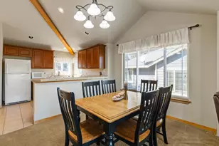 5015 Falcon Dr, Klamath Falls, OR 97601 - Photo 8