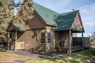 8855 SW Canyon Wren Ct, Redmond, OR 97756 - Photo 2