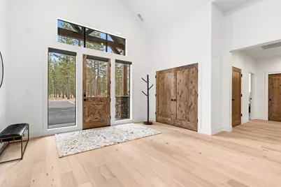 56282 Elk Run Drive #404, Bend, OR 97707 - Photo 12