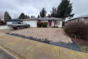 1283 Far W Ave, Central Point, OR 97502 - Photo 1