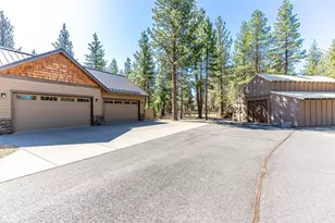 69255 Crooked Horseshoe Rd, Sisters, OR 97759 - Photo 6