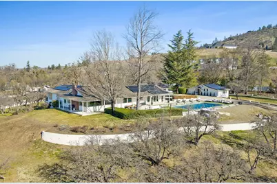 3320 N Foothill Road, Medford, OR 97504 - Photo 2