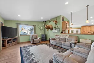 3940 NE Zamia Ave, Redmond, OR 97756 - Photo 8