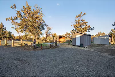 3940 NE Zamia Avenue, Redmond, OR 97756 - Photo 52