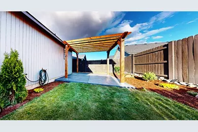 2474 NW Kingwood Avenue, Redmond, OR 97756 - Photo 26