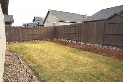 2474 NW Kingwood Avenue, Redmond, OR 97756 - Photo 14