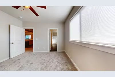 2474 NW Kingwood Avenue, Redmond, OR 97756 - Photo 14