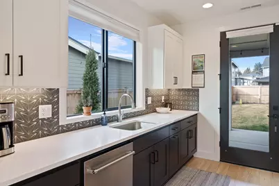 20521 SE Dorset Place, Bend, OR 97702 - Photo 14