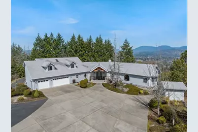 3601 Campus View Drive, Grants Pass, OR 97527 - Photo 12