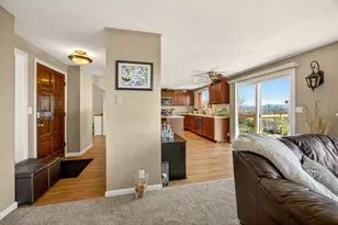 6251 Ventura Ln, Central Point, OR 97502 - Photo 8