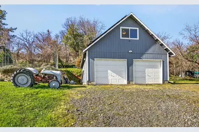 6251 Ventura Lane, Central Point, OR 97502 - Photo 6